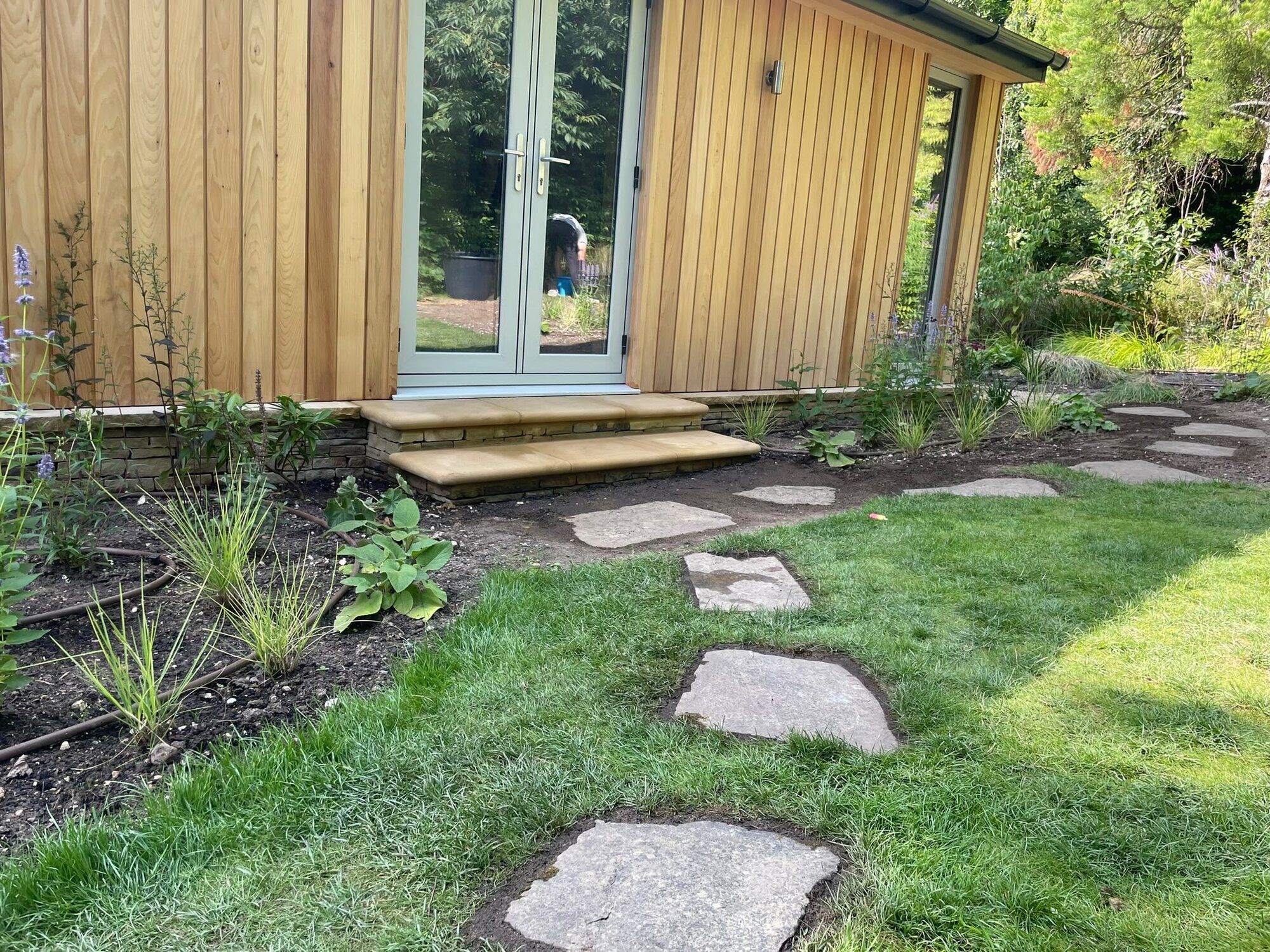 Cedar-clad garden room